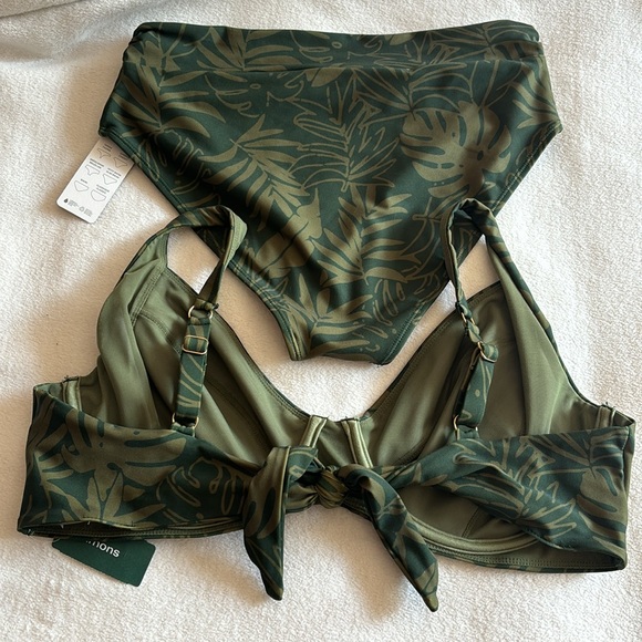 Tropical Bikini DD Cup With Ruched Bottom - Picture 4 of 8